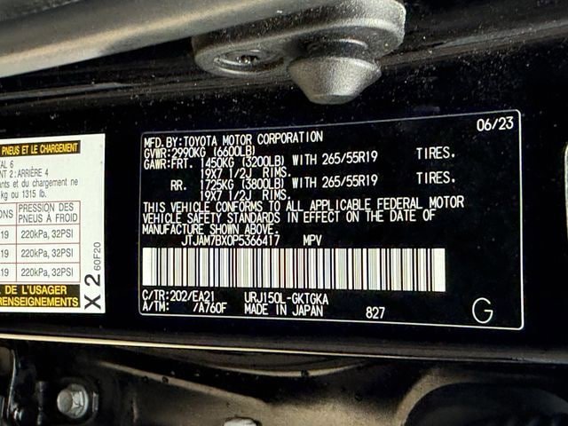 Used 2023 Lexus GX 460 Premium w/ Accessory Package AWD/4WD image 35