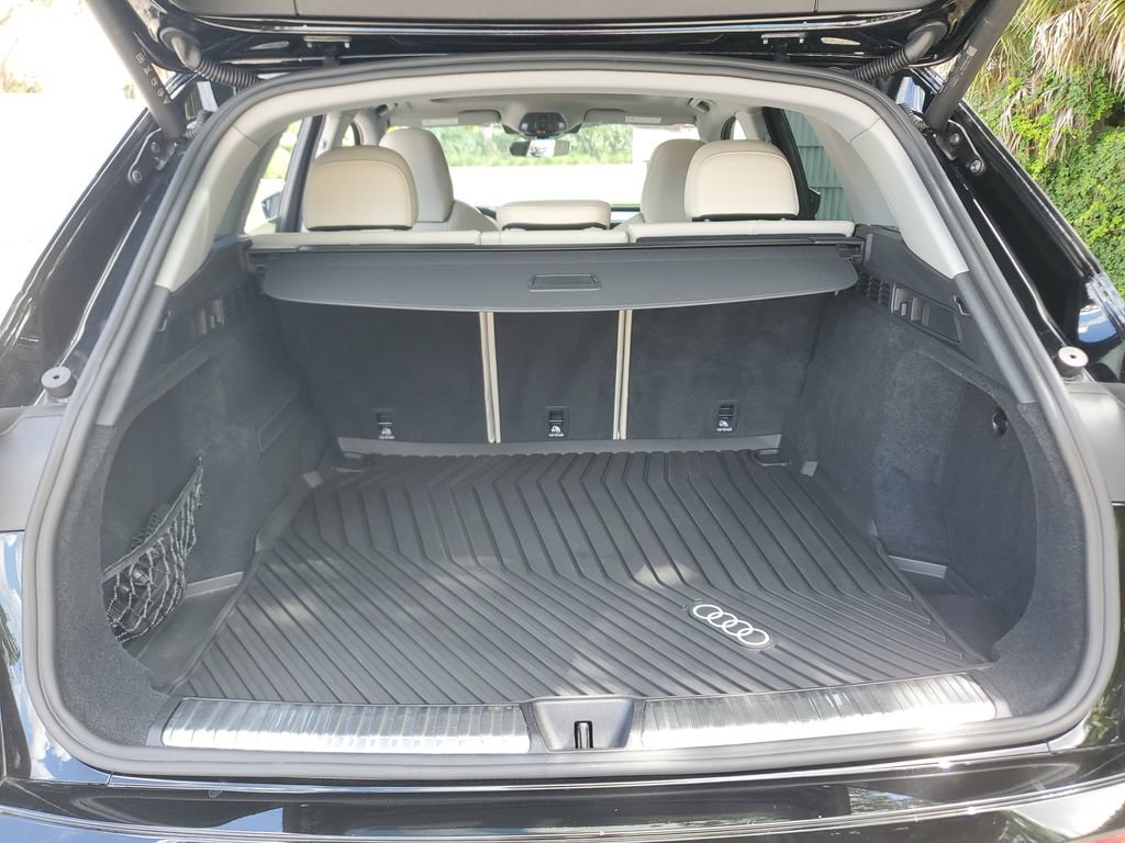 Certified 2025 Audi Q5 Premium w/ Premium Plus AWD/4WD image 14
