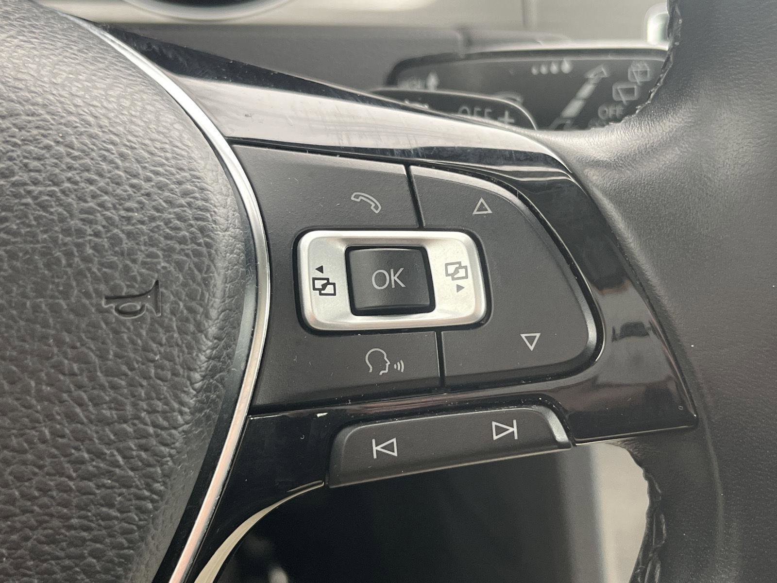 Used 2017 Volkswagen Golf Wolfsburg Edition image 16