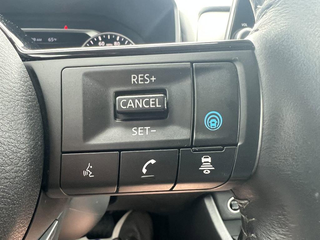 Used 2021 Chevrolet Silverado 1500 LT Trail Boss w/ Bed Protection Package AWD/4WD image 4