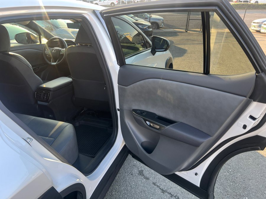 Used 2023 Lexus RZ 450e Premium image 41