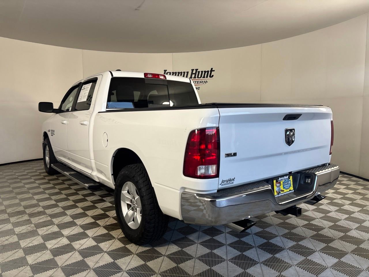 Used 2019 RAM 1500 Classic SLT RWD image 8