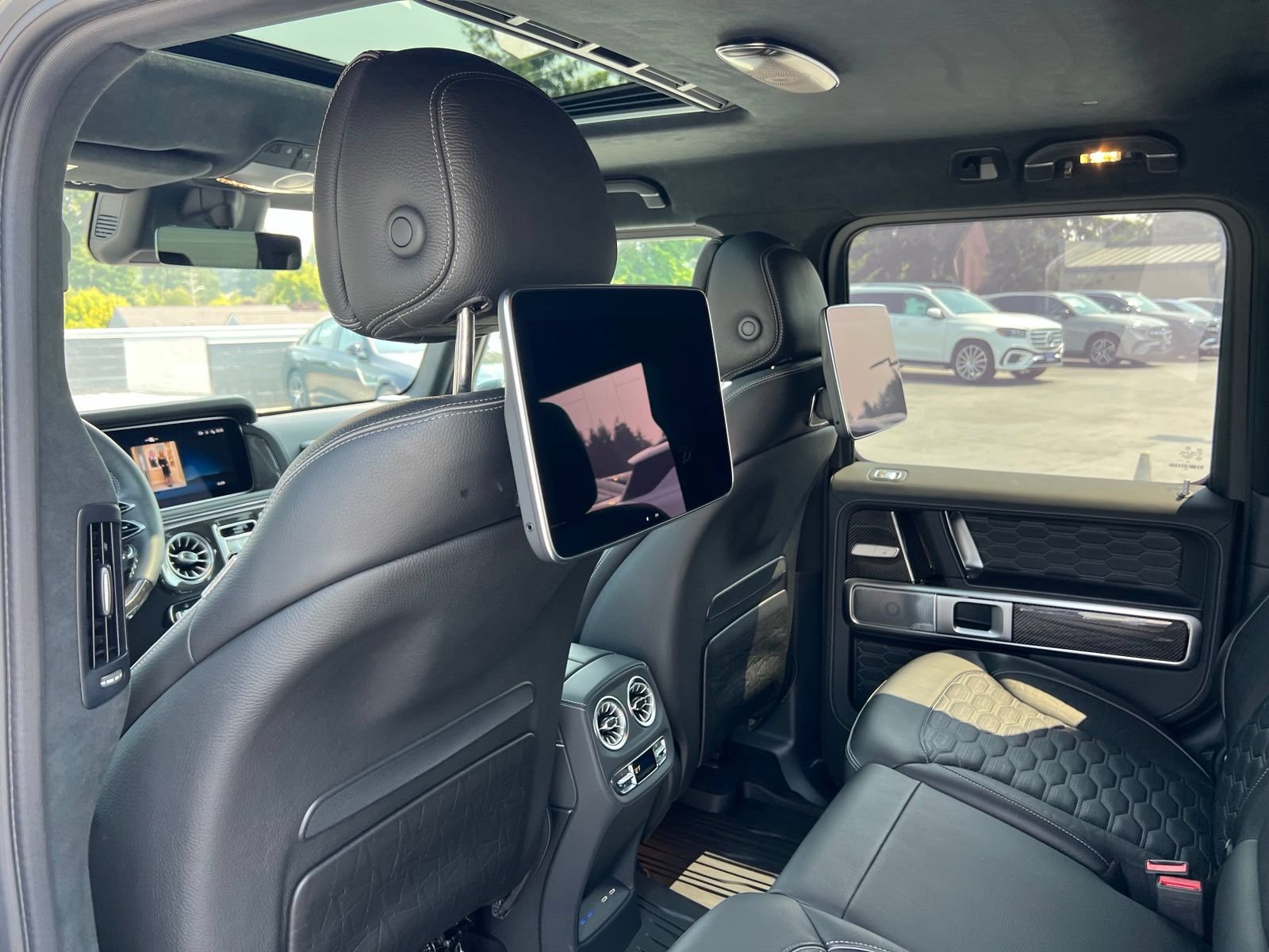 Used 2025 Mercedes-Benz G 63 AMG 4MATIC image 19