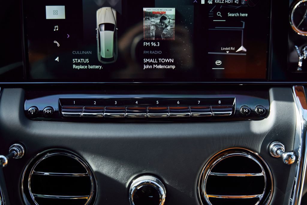 Used 2026 Rolls-Royce Cullinan AWD/4WD image 73