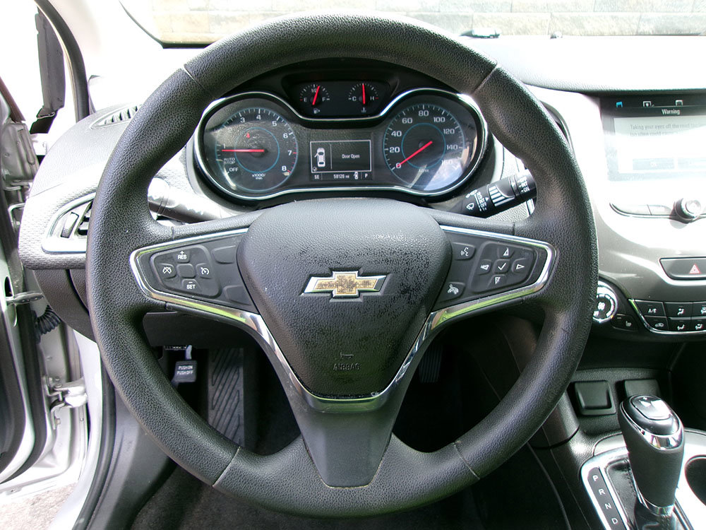 Used 2018 Chevrolet Cruze LT w/ Convenience Package image 18