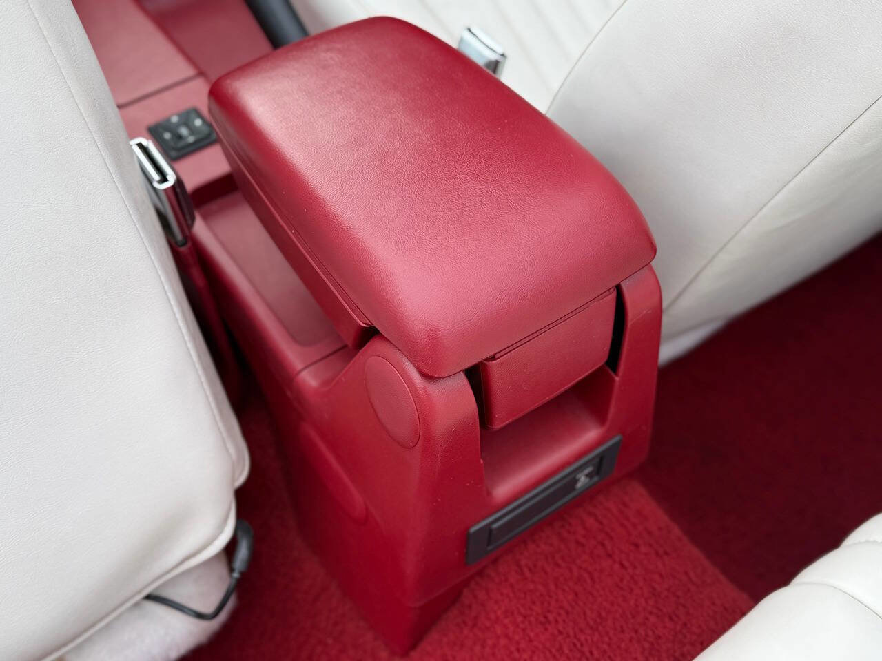 Used 1988 Ford Mustang GT image 80