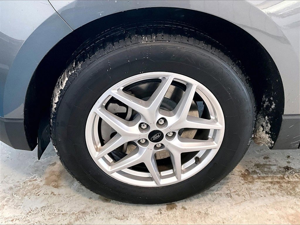 Used 2023 Ford Edge SEL image 7