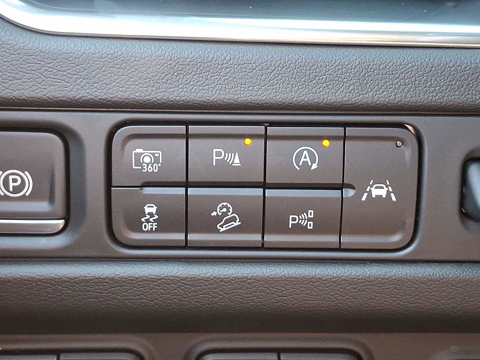 Used 2024 Chevrolet Suburban Premier w/ Advanced Technology Package image 27