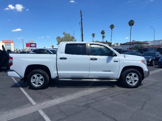 Used 2016 Toyota Tundra SR5 w/ SR5 Upgrade Package RWD image 2