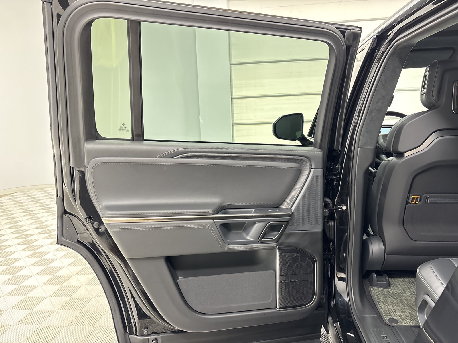 Used 2023 Rivian R1S Adventure Quad AWD/4WD image 17