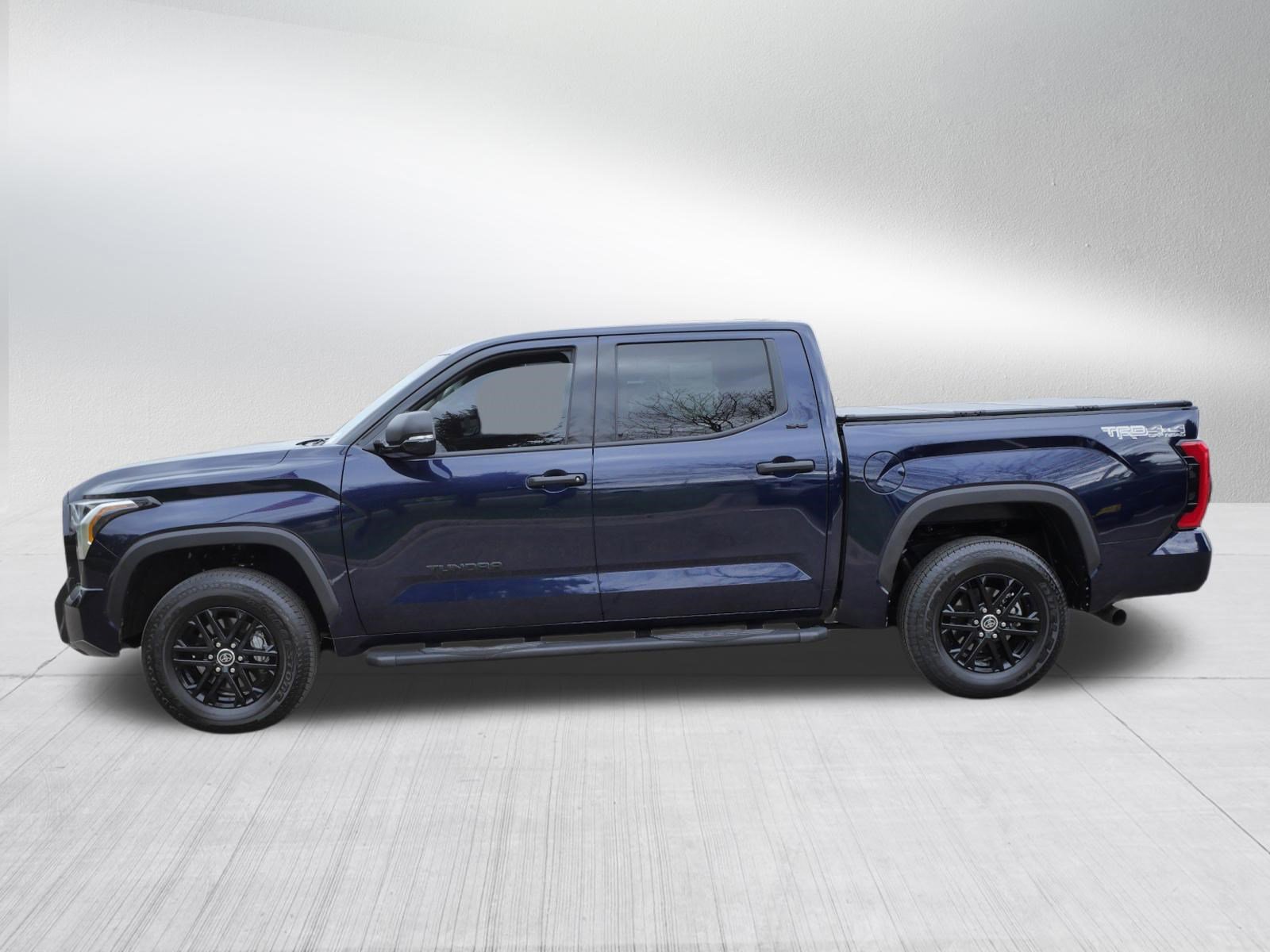 Used 2023 Toyota Tundra SR5 w/ SR5 Convenience Package AWD/4WD image 5