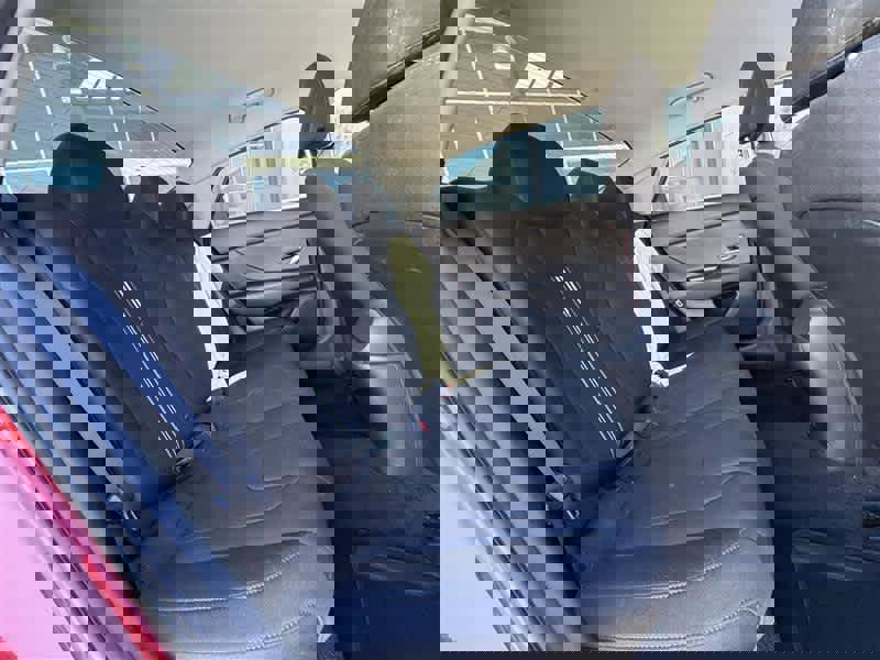 Used 2023 Hyundai Elantra SEL image 9