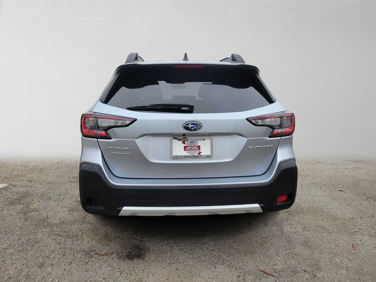 Certified 2025 Subaru Outback Limited AWD/4WD image 4