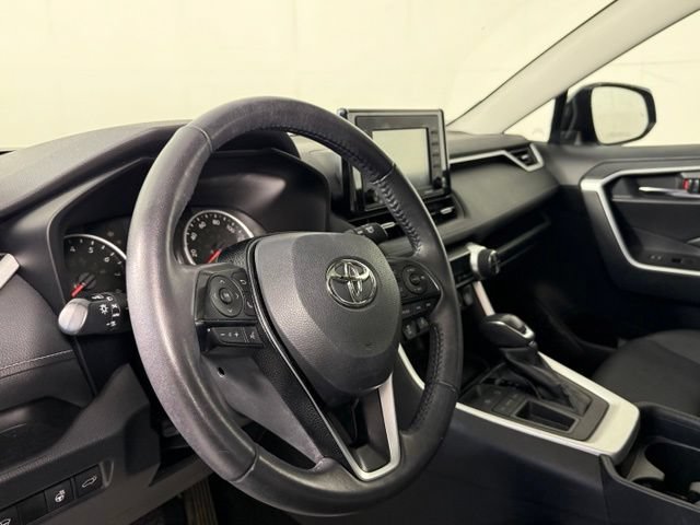 Used 2021 Toyota RAV4 XLE Premium FWD image 6