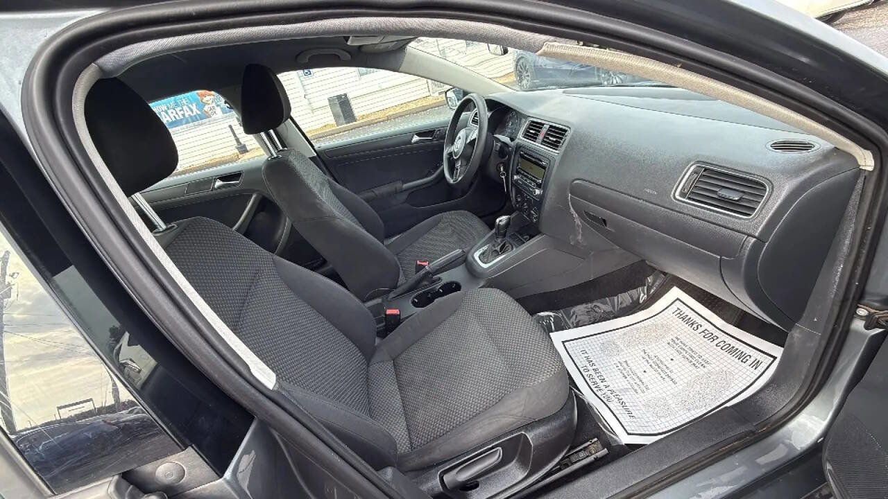 Used 2011 Volkswagen Jetta S FWD image 12