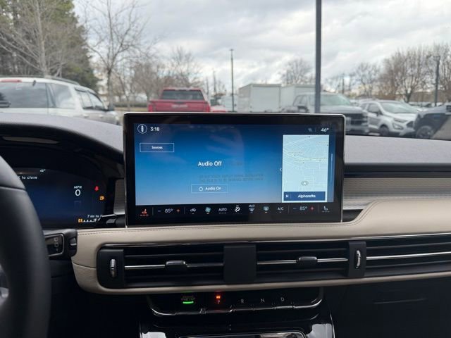 New 2026 Lincoln Corsair Premiere image 17