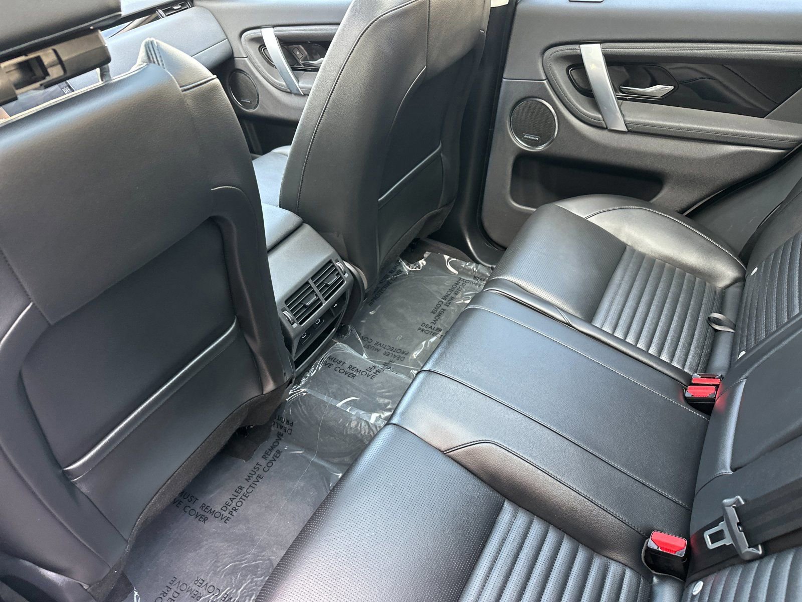 Used 2025 Land Rover Discovery Sport S image 13