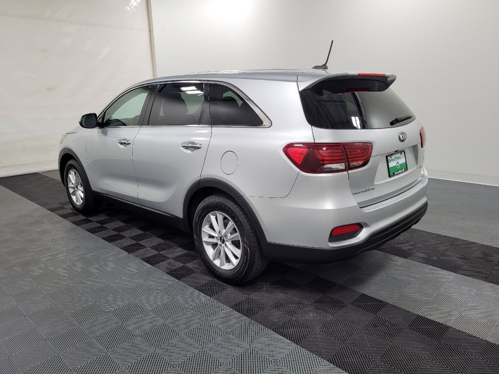 Used 2020 Kia Sorento LX image 3