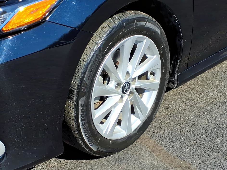 Used 2022 Toyota Camry LE image 9