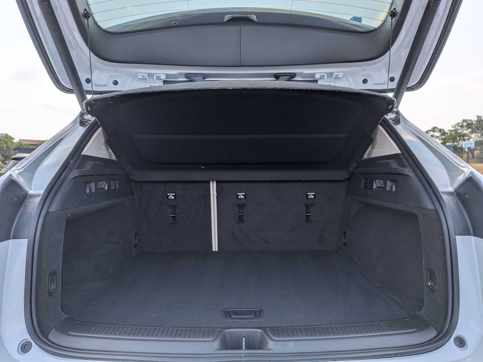 Used 2023 Buick Envision Avenir AWD/4WD image 34