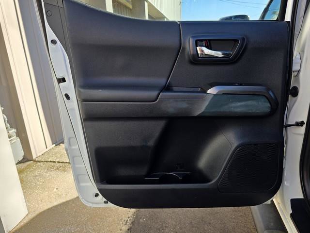 Used 2021 Toyota Tacoma TRD Off-Road image 22