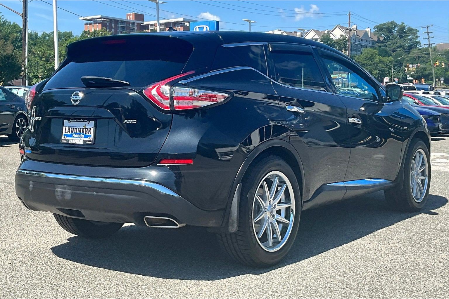 Used 2015 Nissan Murano S AWD/4WD image 2