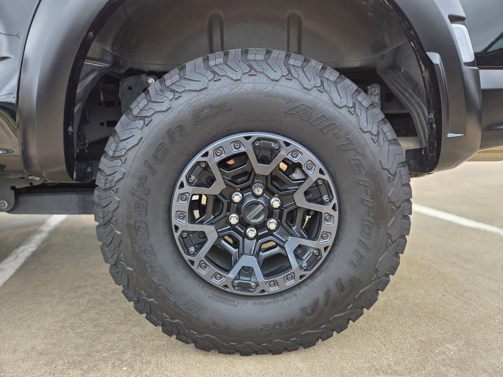 Used 2025 Ford F150 Raptor w/ Equipment Group 803A Raptor R AWD/4WD image 32