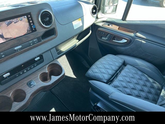 Used 2023 Mercedes-Benz Sprinter 3500 image 20