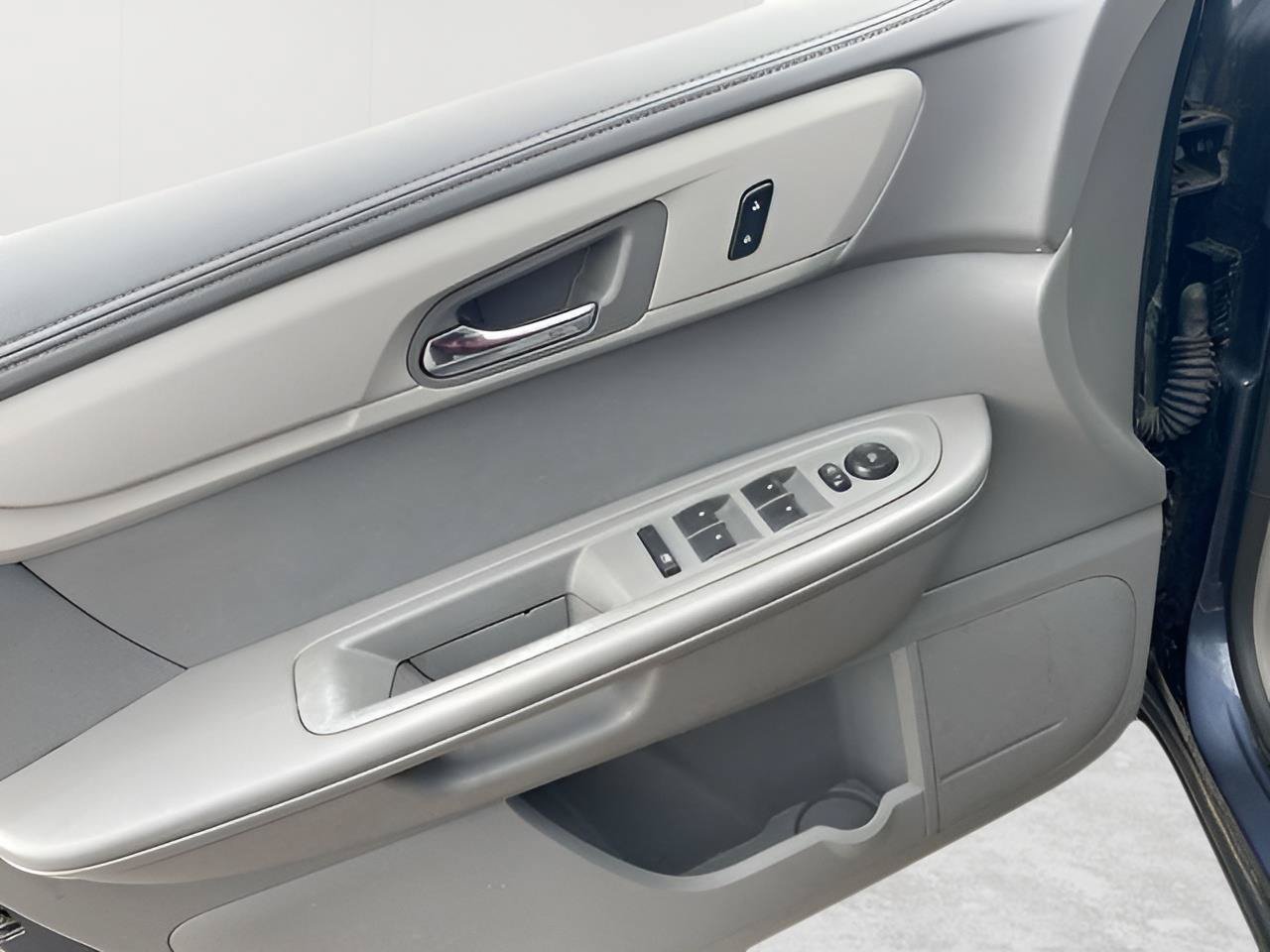 Used 2013 Chevrolet Traverse LS FWD image 21