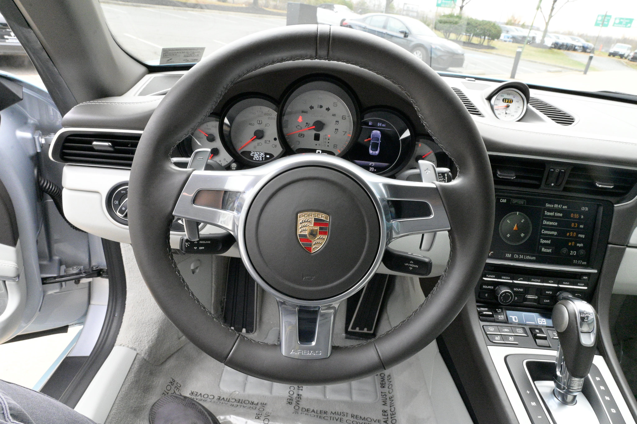 Used 2015 Porsche 911 Turbo image 25