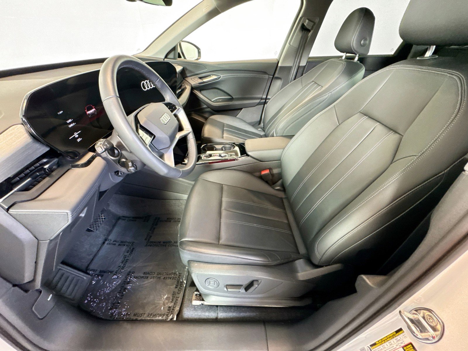 Used 2025 Audi Q6 e-tron Premium w/ Convenience Package image 17