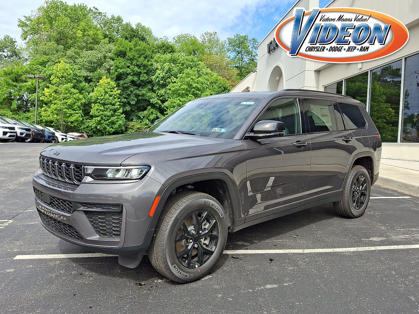 New 2026 Jeep Grand Cherokee L 4WD