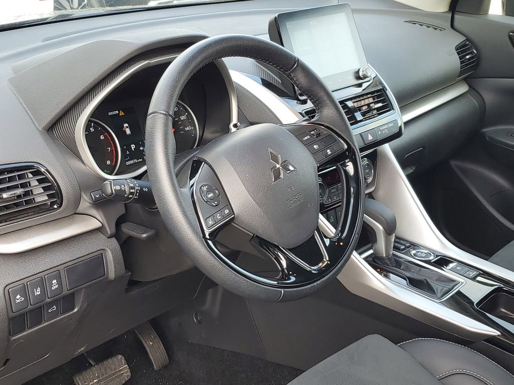 Used 2025 Mitsubishi Eclipse Cross Black Edition image 15