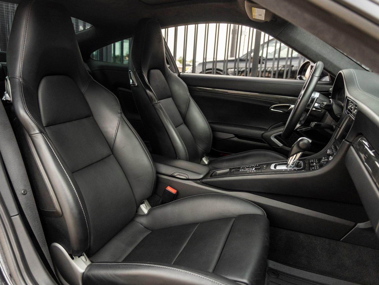 Certified 2014 Porsche 911 Turbo S image 38