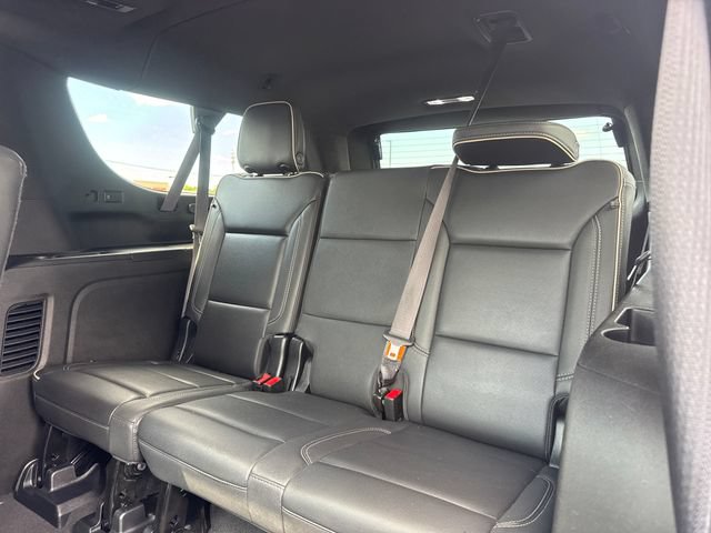 Used 2023 GMC Yukon XL SLT w/ SLT Premium Package AWD/4WD image 12