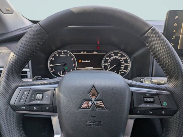 New 2026 Mitsubishi Outlander SE image 30