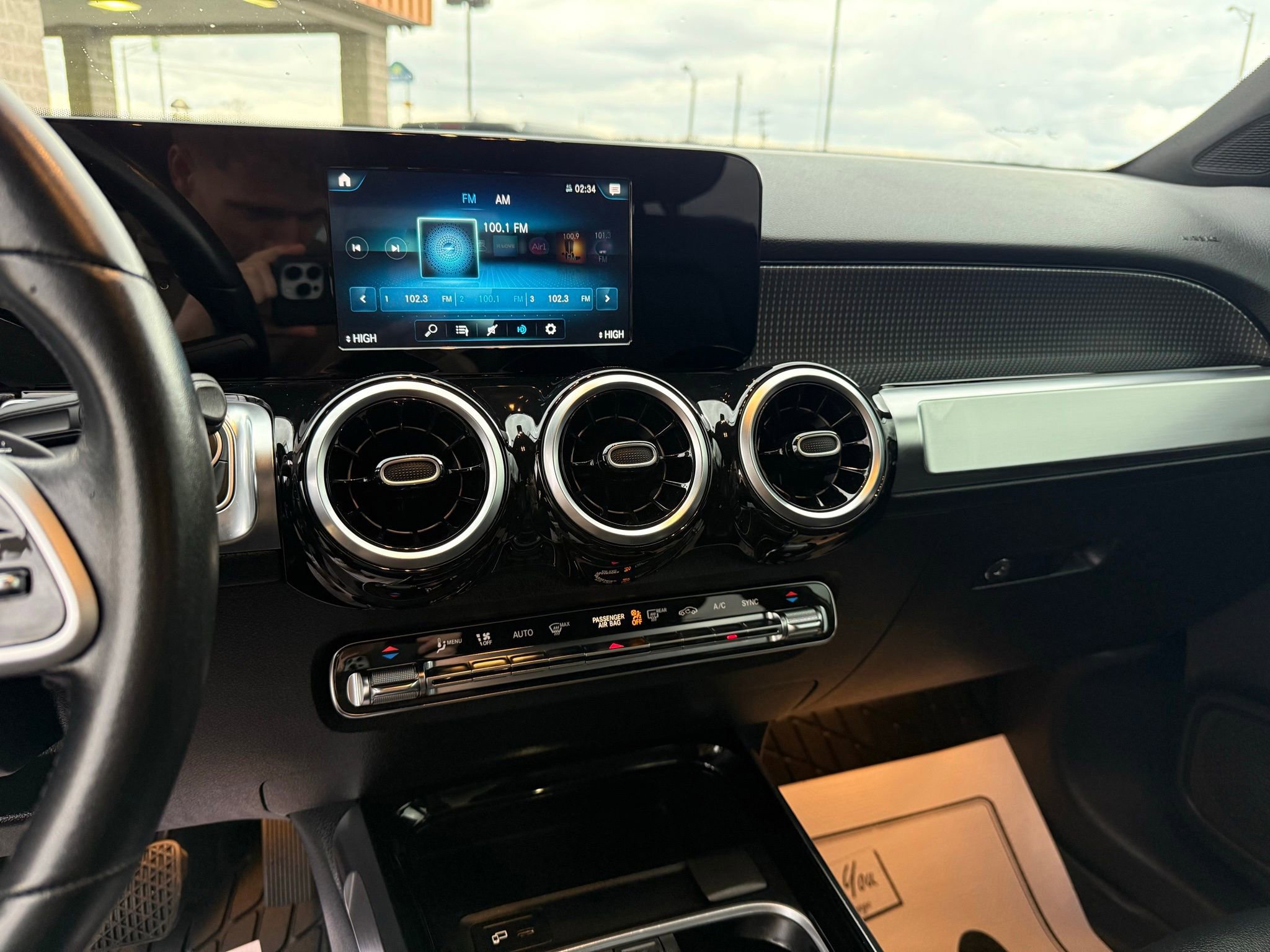 Used 2020 Mercedes-Benz GLB 250 4MATIC image 46