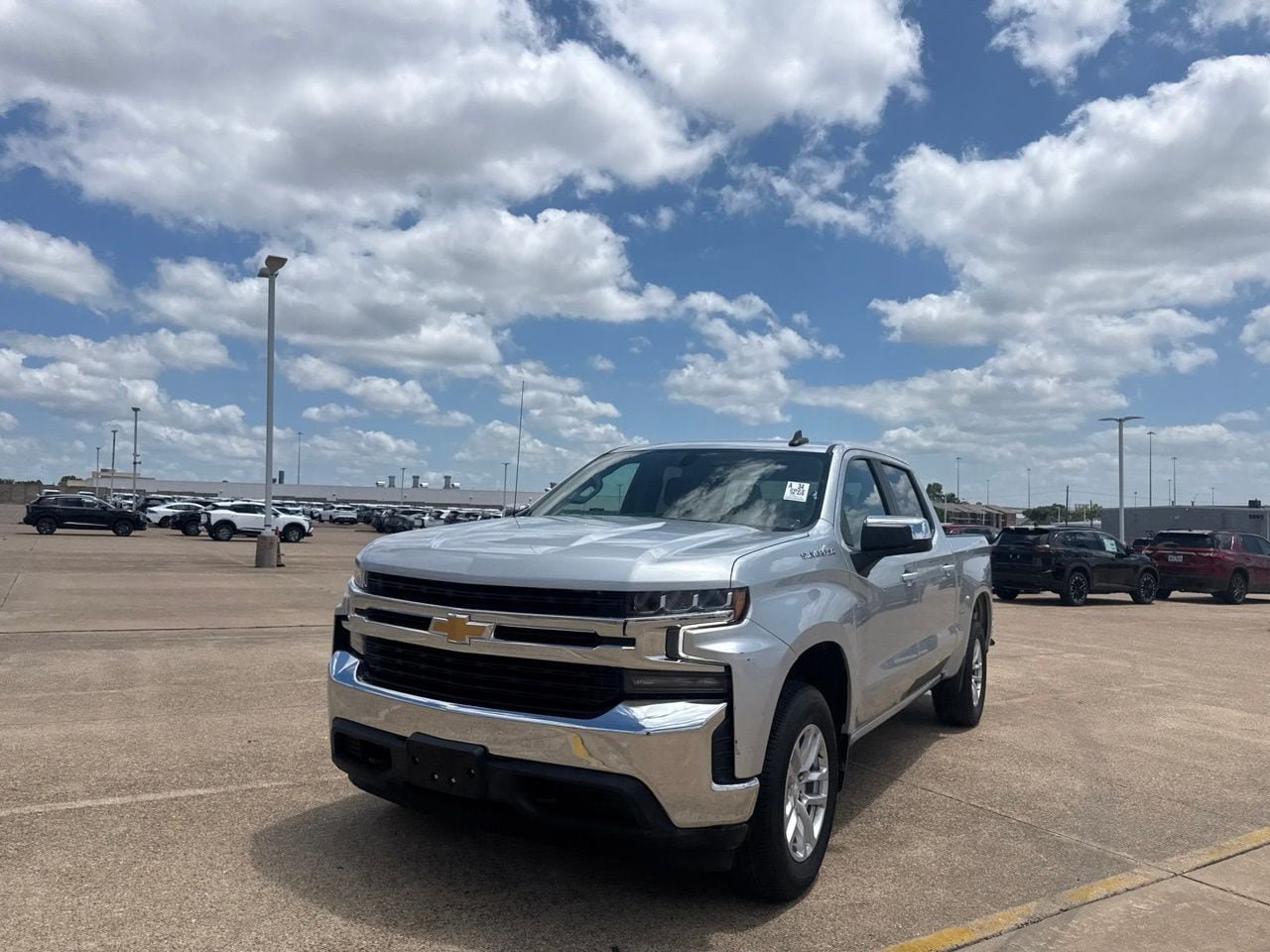 Used 2022 Chevrolet Silverado 1500 LT AWD/4WD image 8
