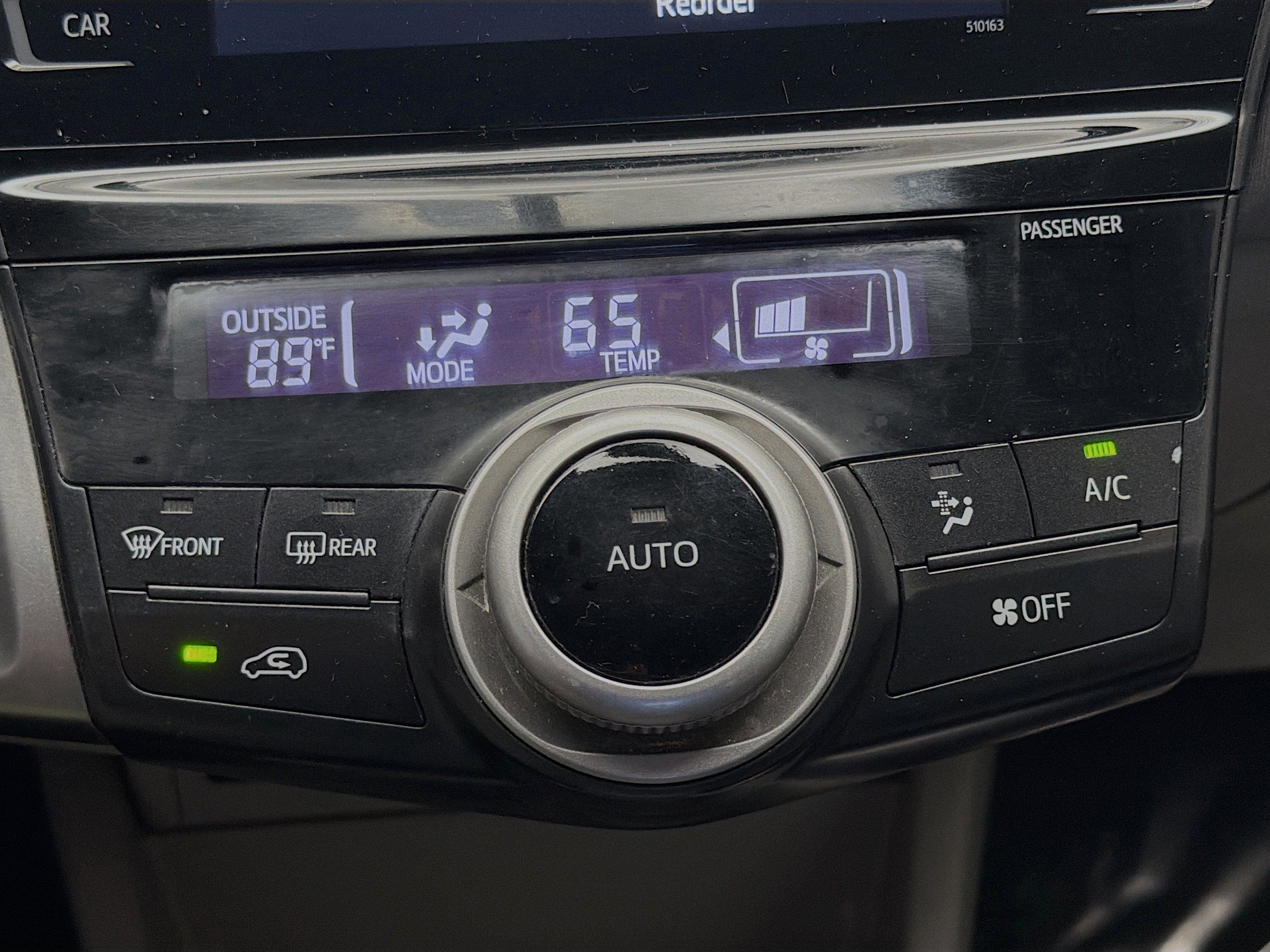 Used 2017 Toyota Prius V Two w/ Carpet Mat Package image 10