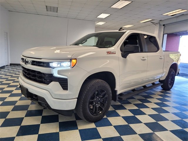 Used 2022 Chevrolet Silverado 1500 RST image 3