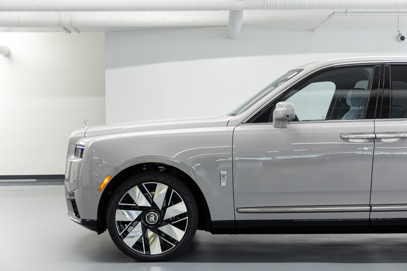 New 2027 Rolls-Royce Cullinan AWD/4WD image 16