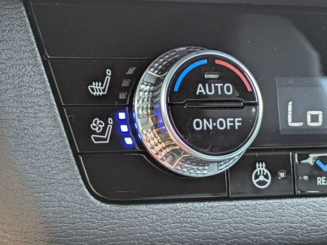 New 2026 Mitsubishi Outlander SEL Black Edition FWD image 24