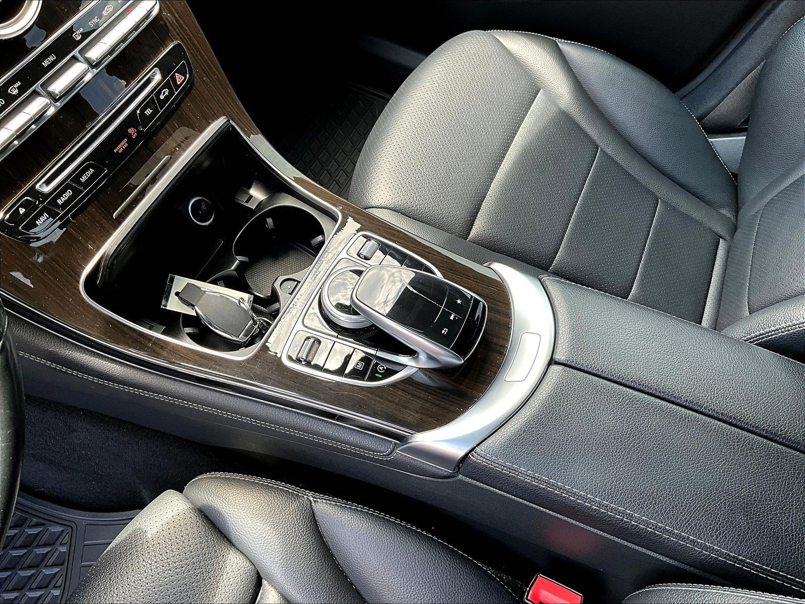 Used 2018 Mercedes-Benz GLC 300 4MATIC image 18