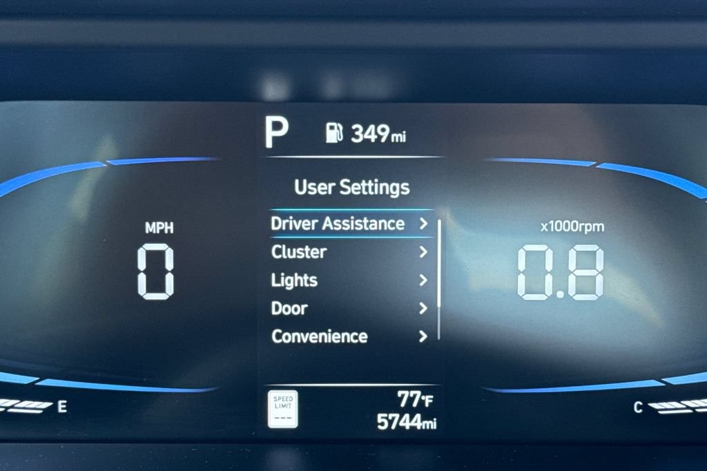 Used 2025 Hyundai Elantra Sport FWD image 21