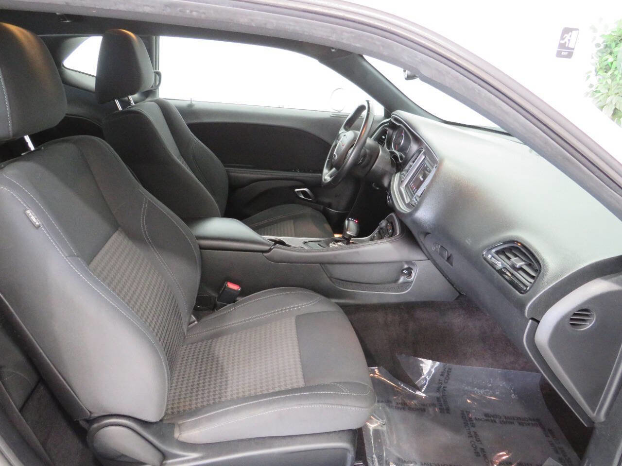 Used 2019 Dodge Challenger SXT AWD/4WD image 10