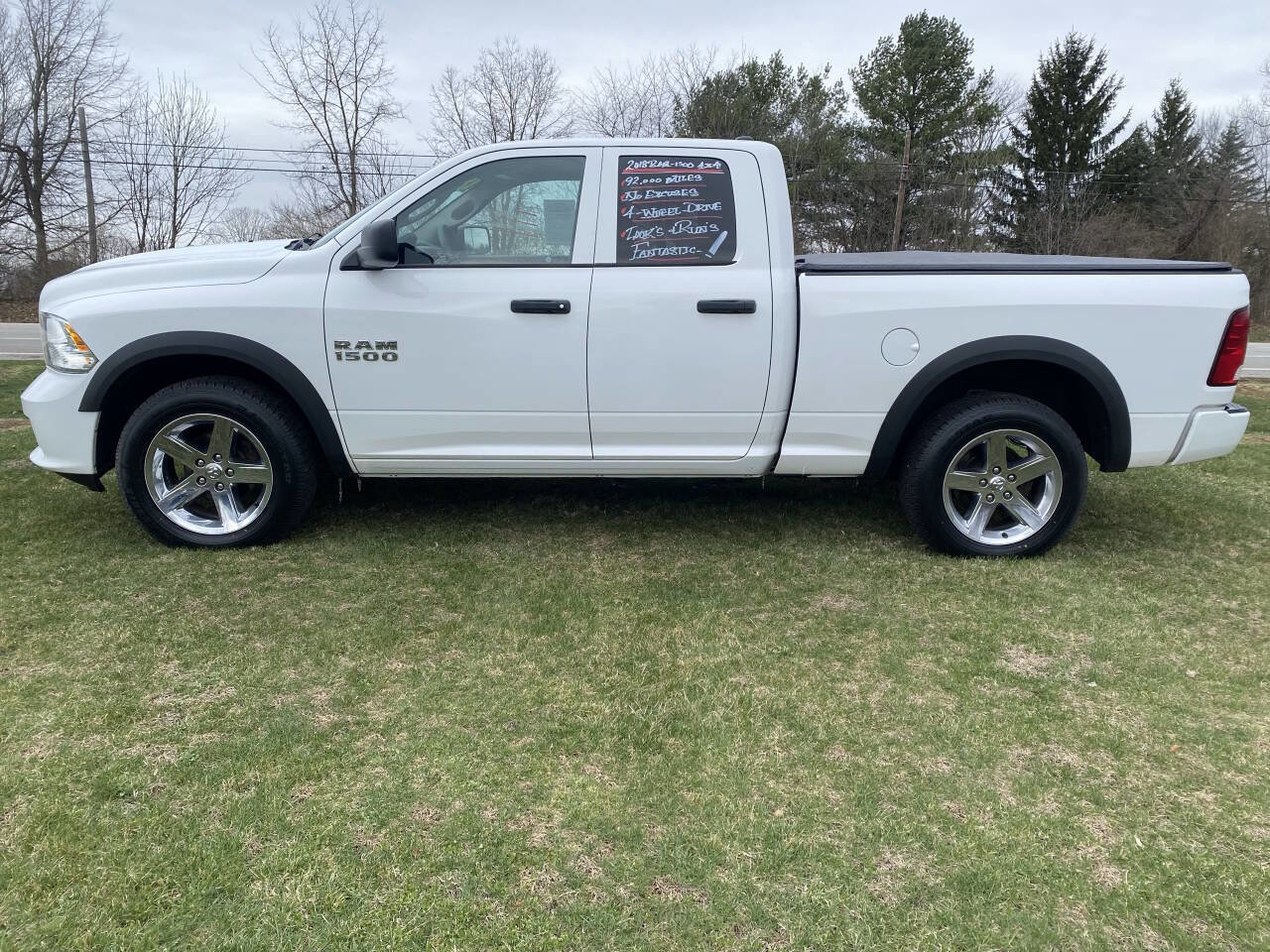 Used 2018 RAM 1500 Express w/ Express Value Package AWD/4WD image 3