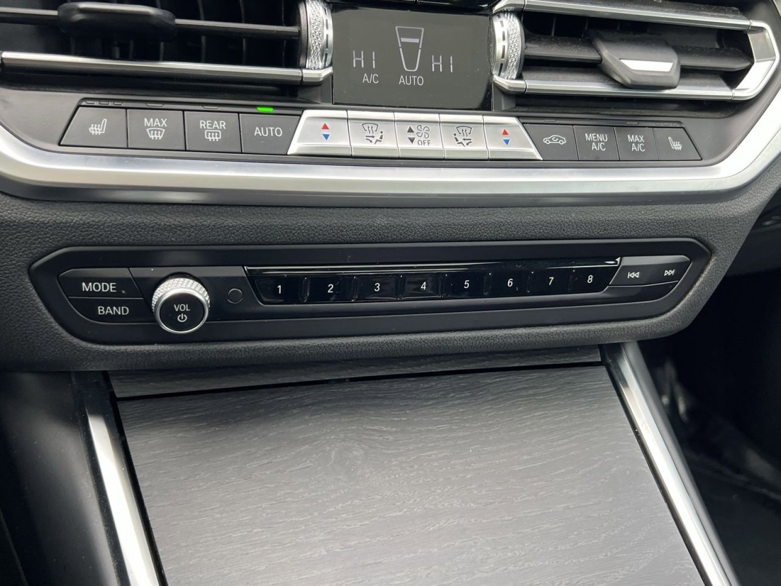 Used 2021 BMW 330e xDrive w/ Convenience Package image 19