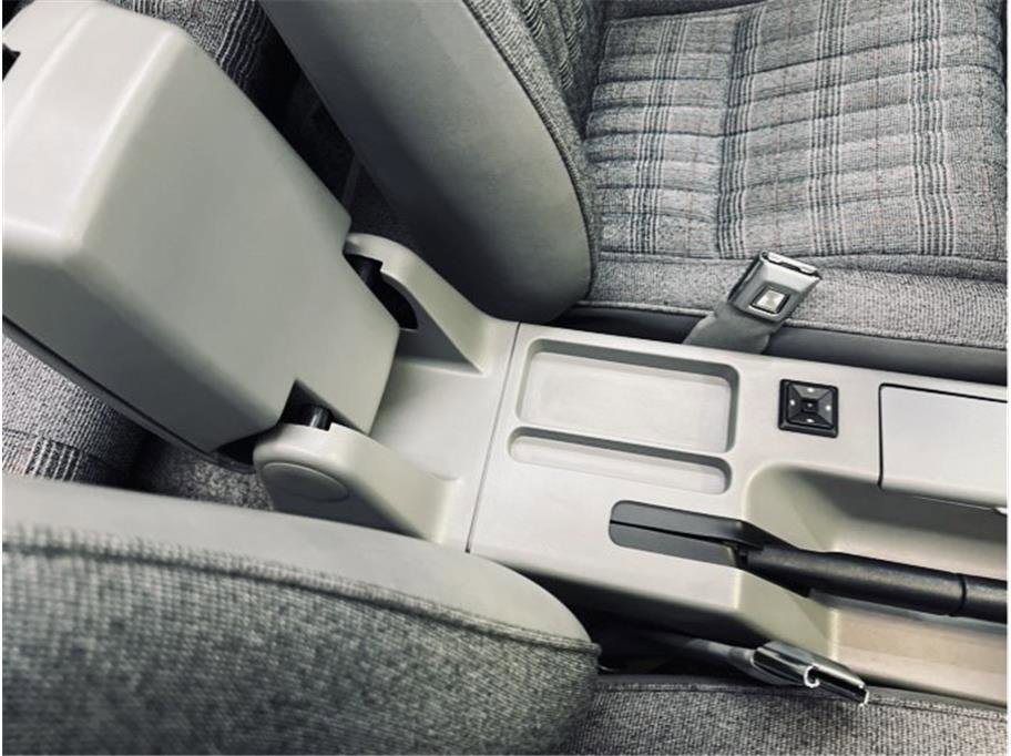 Used 1988 Ford Mustang GT image 35