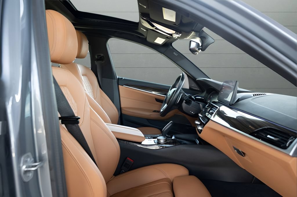 Used 2023 BMW 530i xDrive w/ Premium Package AWD/4WD image 87