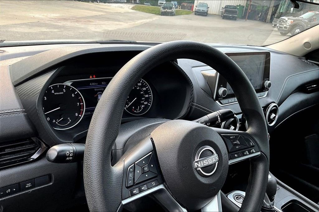 Used 2025 Nissan Sentra SV image 10
